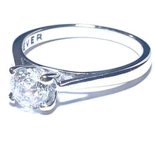 Load image into Gallery viewer, Secondhand 1.00ct Forever Diamond Ring
