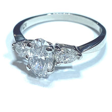 Load image into Gallery viewer, Secondhand Platinum Oval and Pear Diamond Ring - 1.67ct
