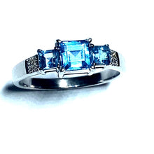 Load image into Gallery viewer, Secondhand Blue Topaz Ring
