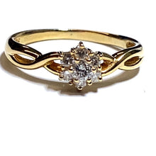 Load image into Gallery viewer, Secondhand 18ct Gold Diamond Flower Ring
