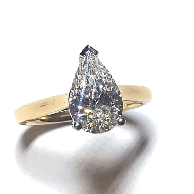 18ct Gold Pear Cut Lab Grown Diamond Ring 2.00ct