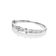 Load image into Gallery viewer, Hot Diamonds Tender Statement Bangle
