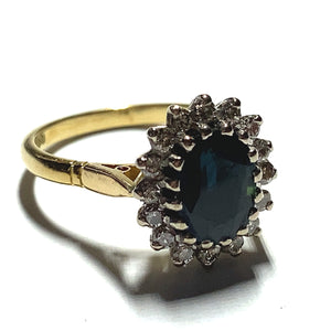 Secondhand 18ct Gold Sapphire and Diamond Oval Cluster Ring